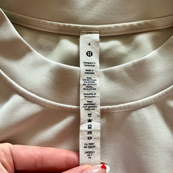 Softstreme Perfectly Oversized Cropped Hoodie - Picture 4 of 6